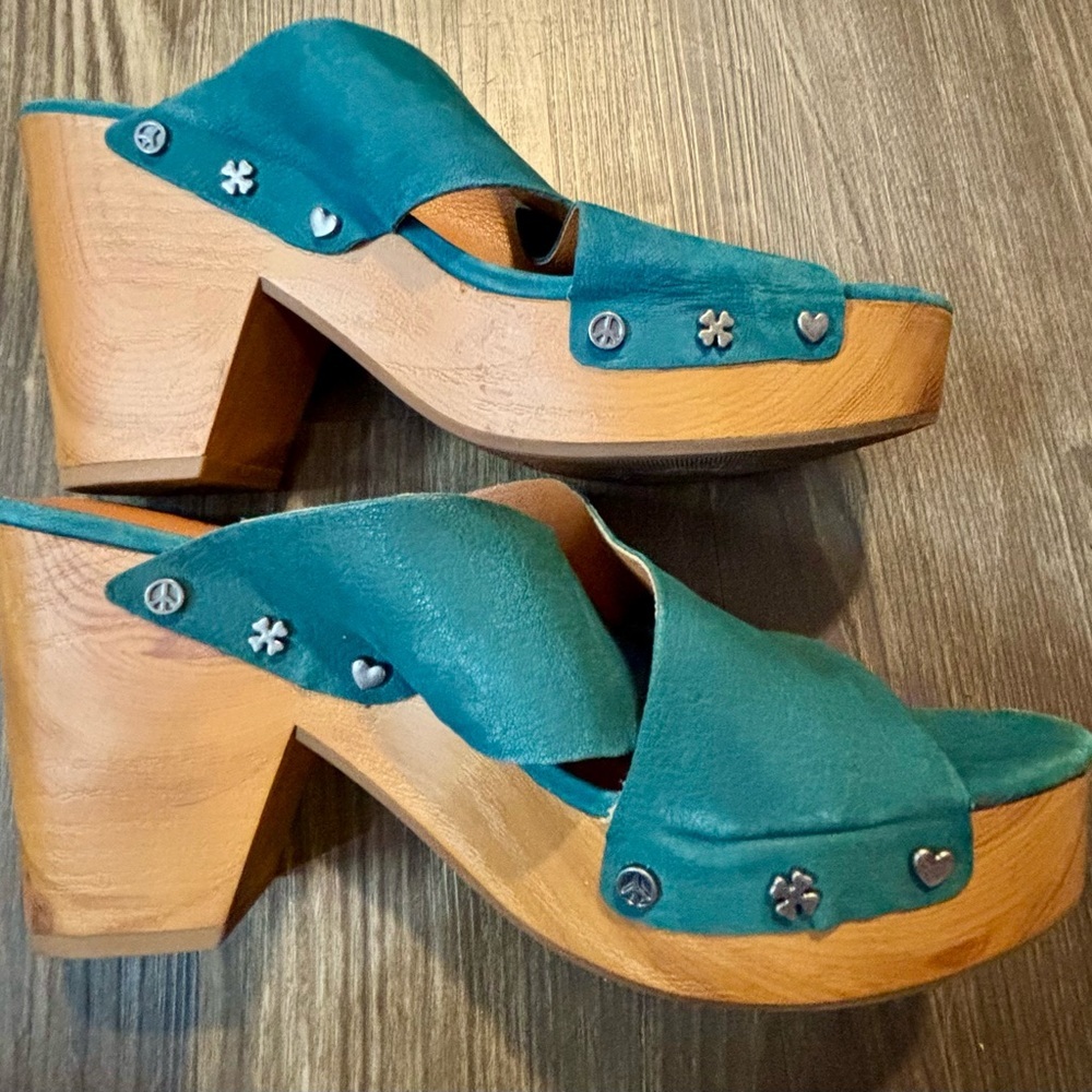 NWOB Lucky Brand Women's Size 8.5 Blue Coral Takara High Heel Sandal